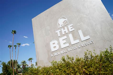 Taco Bell hotel sold out in Palm Springs within minutes [Video]