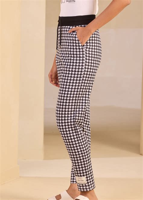 Shop Stylish Houndstooth Tapered Pants | Modern Slim Fit | ALONGE