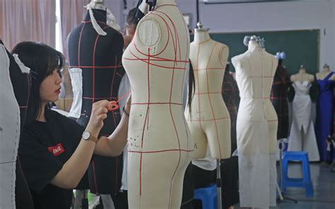 襄阳市加速打造千亿级纺织服装产业集群