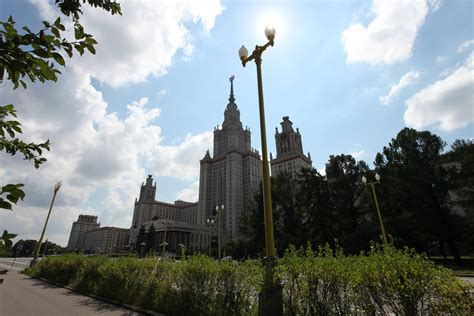 Главное здание МГУ имени М.В. Ломоносова