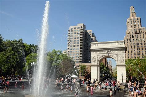 Washington Square Park | Attractions in Greenwich Village, New York - where to go in greenwich village
