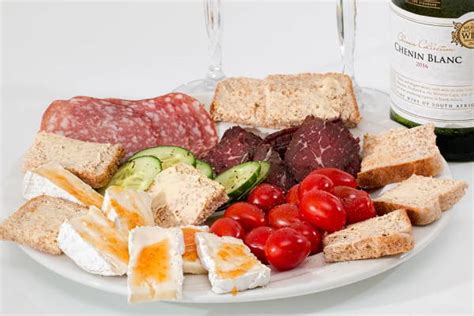 Kalorije šunka, salama, pršut, zimska, slanina, panceta, buđola ...