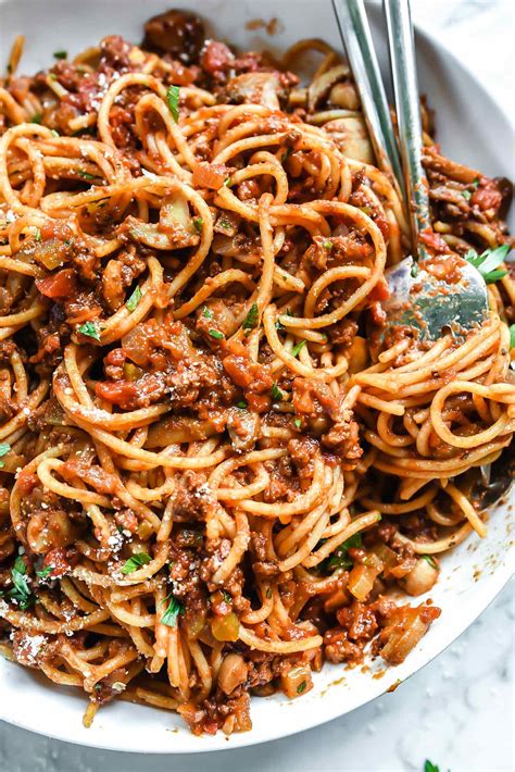 Easy Homemade Spaghetti and Meat Sauce Recipe - foodiecrush