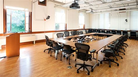 Banatao room (#290 Hearst Memorial Mining Building) - Berkeley Engineering