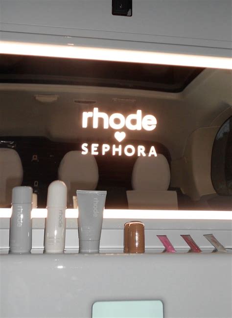 rhode skin has officially landed in the UK, and I’m obsessed with their London takeover 🖤 To ...