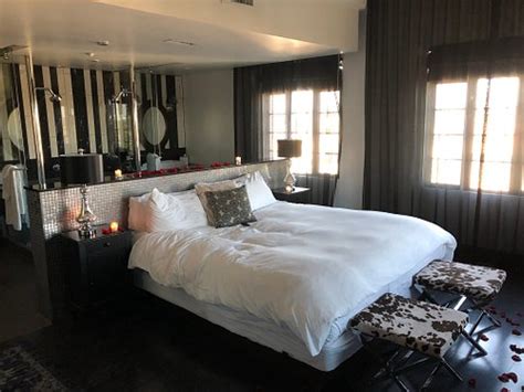 PADRE HOTEL (Bakersfield) - Hotel Reviews, Photos, Rate Comparison ...