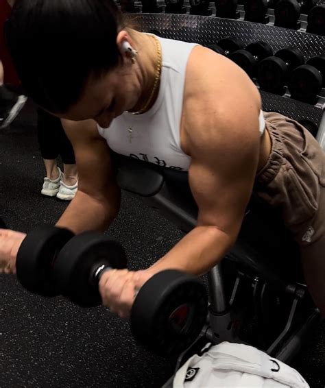 Fiona Mae (fionamaefit)