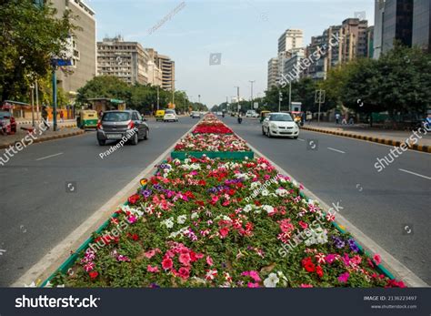 Median On Road