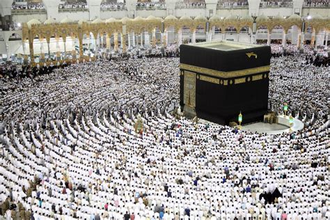 What Is the Kaaba? A Brief History of the Holiest Muslim Site Ahead of ...