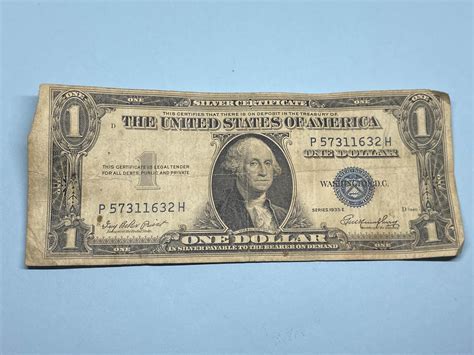 KN020 - 1935-E SILVER CERTIFICATE ONE DOLLAR BILL | #4550752953