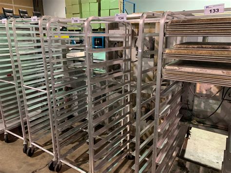 STAINLESS STEEL MOBILE BAKERS RACK