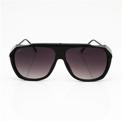 Que Universe - Redefine Yourself with Premium Sunglasses