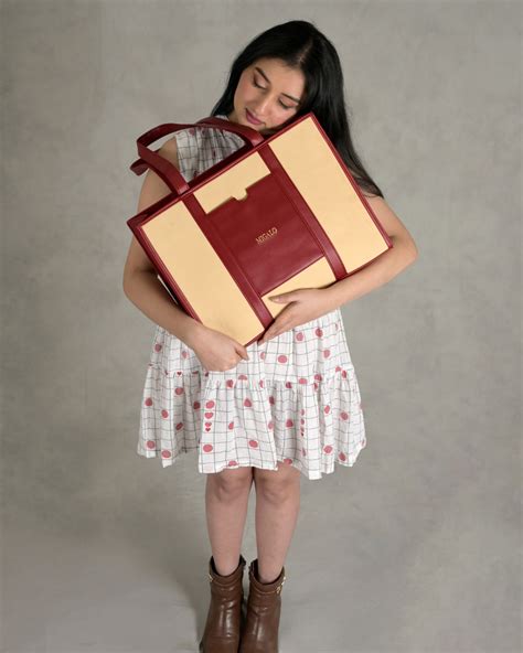 Rosso Cherry Red Tote Bag | MIGALO