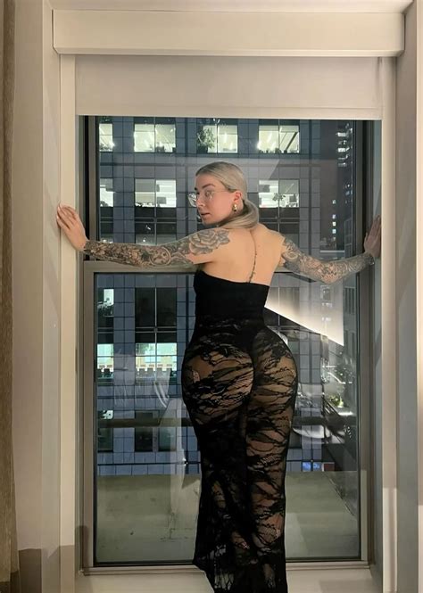 Pin by Jenbretty on Pins by you | Curvy woman, Good looking women, Curvy women fashion