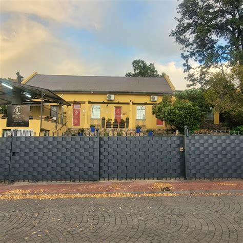 Cobblestone Court | LekkeSlaap