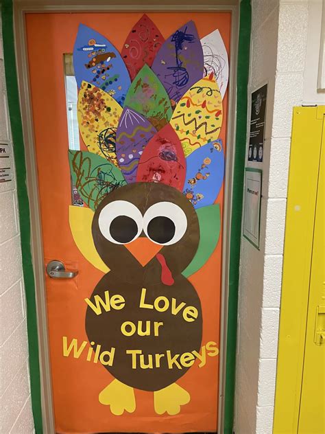 100+ Creative & Easy Thanksgiving Door Decorations for Classrooms ...