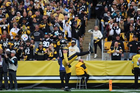 Insider reveals trade price for Pittsburgh Steelers’ T.J. Watt ...