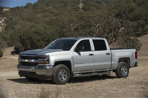 2018 Chevrolet Silverado 1500 (Chevy) Review, Ratings, Specs, Prices, and Photos - The Car ...