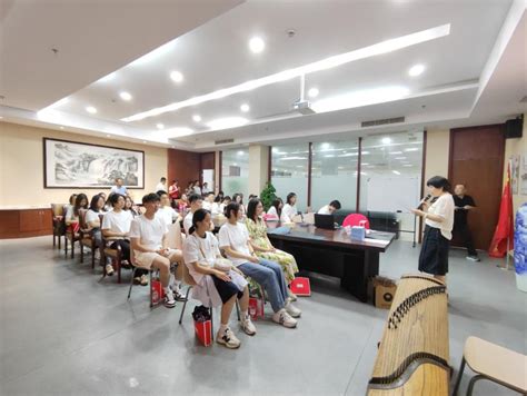 外国留学生走进社区“做一天上海人”：“希望可以在上海发展事业，在虹口生活到老！”_嘉兴路街道_中国