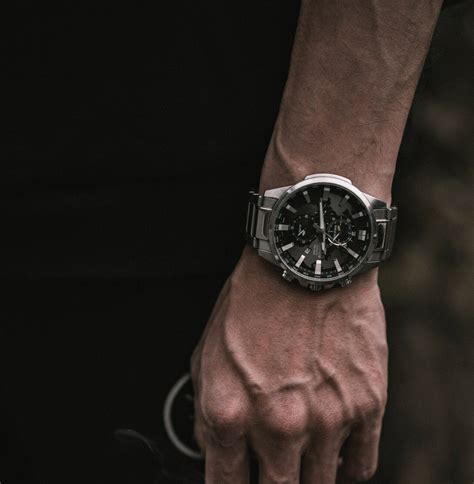 Why Do Girls Like Veins? (6 Crazy Reasons) - Truly Sigma