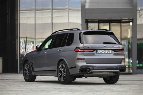 2025 BMW X7 Pricing, Specs, and What's New