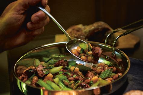 Outdoor-Rezept: Eintopf mit Bohnen und Salsiccia - Bergwelten