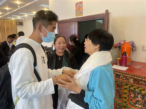 携爱进藏深走访，家校同心育格桑 ——附属民族学院开展内地西藏班暑期家访活动
