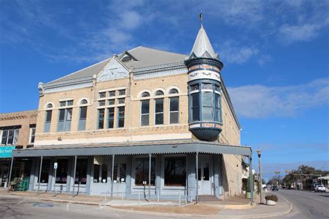 Lantana Realty | Stephanie Sieckenius, Broker - The company with a purpose