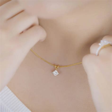 Buy 1 CT Princess Cut Lab Diamond Pendant - Emori!