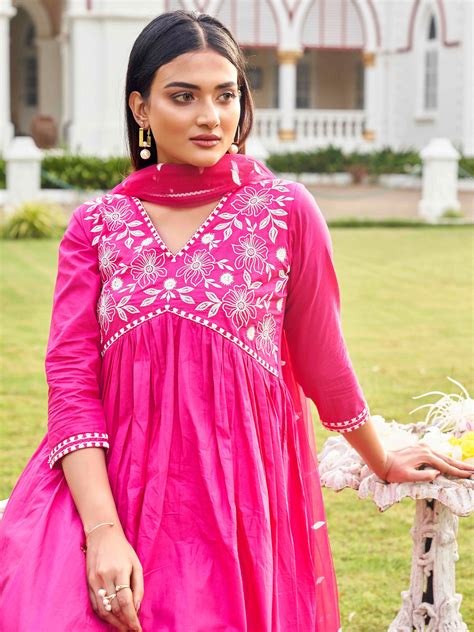 Floral Yoke Design Empire Thread Work Pure Cotton Kurta With Trousers