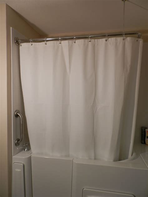 Walk In Shower Curtain: How To Choose The Right One For Your Home ...