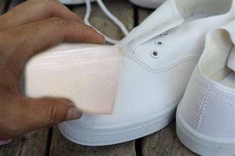 Cleaning: Cleaning White Shoes