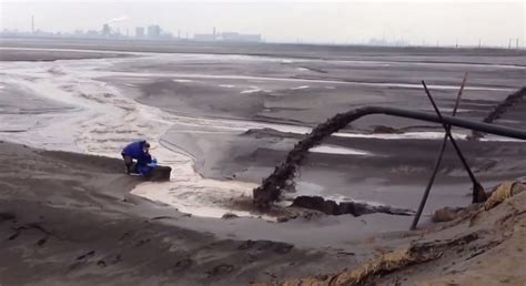 Electronic Junk Creates Toxic Lake in Inner Mongolia [PHOTOS+VIDEO ...