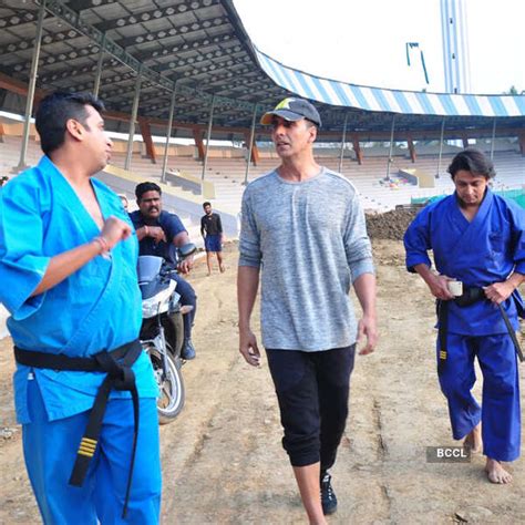 Akshay Kumar and Aditya Thackeray during the graduation day of Womens ...