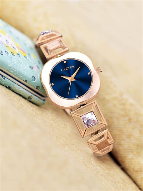 Buy Sandy D Carter Women Dial & Stainless Steel Straps Analogue Watch Sandy D Carter 229 SL ...