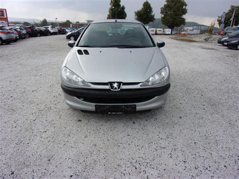 Peugeot 206 1,4 hatchback - hatchback