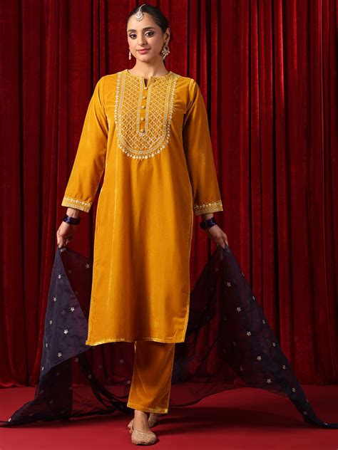 Buy Women's Embroidered Velvet Kurta Set Online in India | Anayna