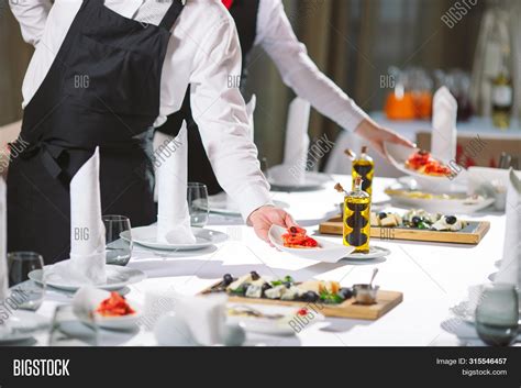 Waiter 的图像结果