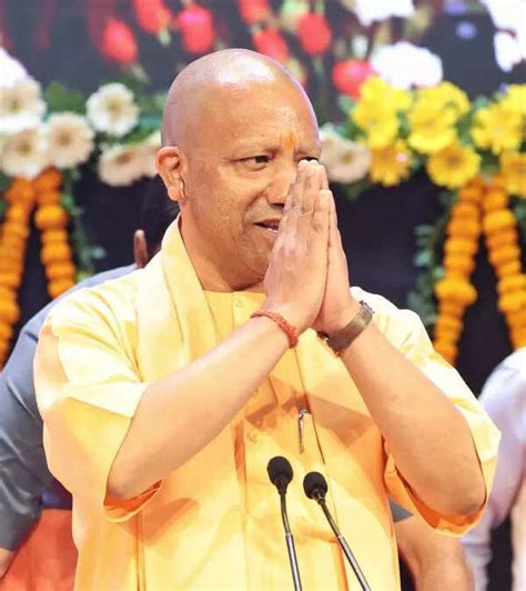 Ayodhya Ram Mandir: This 18-carat gold ring with a miniature Ram Temple ...