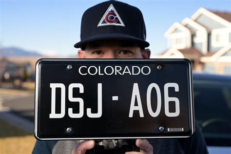 Coloradans are obsessed with new retro black license plates