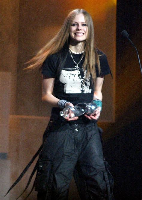AVRIL LAVIGNE at Juno Awards in Ottawa 04/05/2003 | Avril lavigne style ...