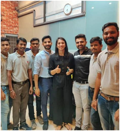 Coffee With Smriti Mandhana: Introducing SM18 Cafe in Sangli Owned By ...