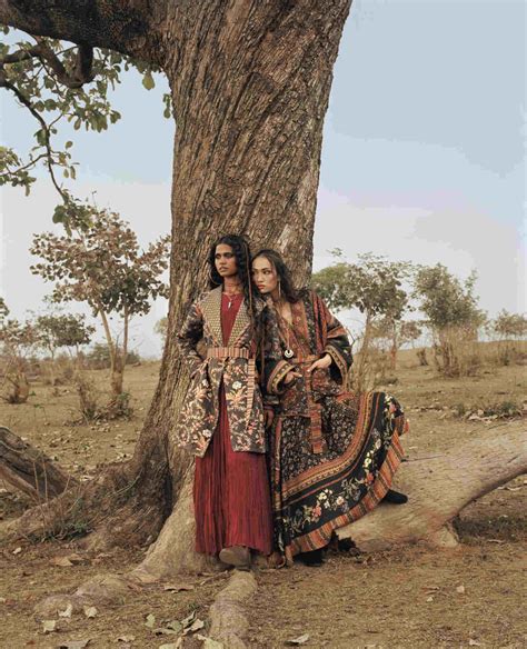 Ritu Kumar's AW'22 Collection Is An Attempt At Self-Discovery | Grazia ...