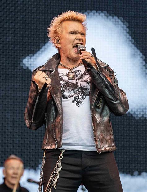 Billy Idol Announces Tour with Joan Jett and the Blackhearts for Summer ...
