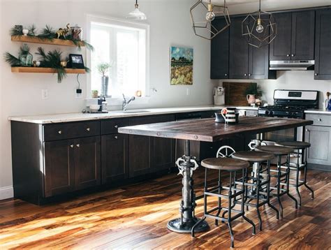 Easy DIY Kitchen Updates 的图像结果