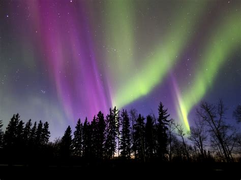 Northern Lights In Canada Are Stunning From Province To Territory