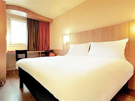 IBIS PARIS 17 CLICHY-BATIGNOLLES - Hotel Reviews, Photos, Rate ...