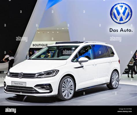 Volkswagen Touran R-Line Stock Photo - Alamy