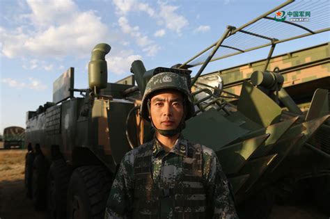 “跨越-2017·朱日和”开打 陆军合成旅首次亮相