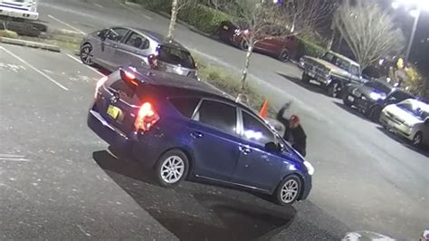 Seattle Zombie Woman, View Seattle Zombie Lady Tiktok Video Creates A ...